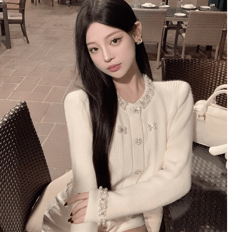 名媛高级感开衫外套珍珠长袖潮纯欲白色小香风重工钉珠毛衣女秋冬