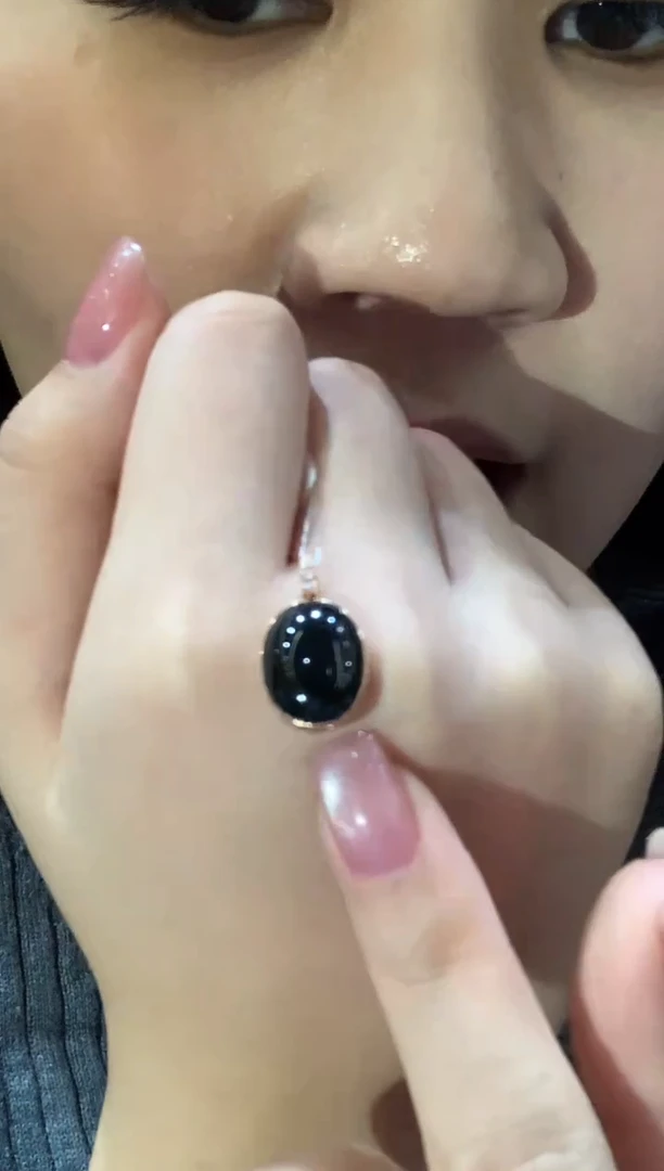 吊坠(不含链)18K金镶嵌翡翠多样性发其一