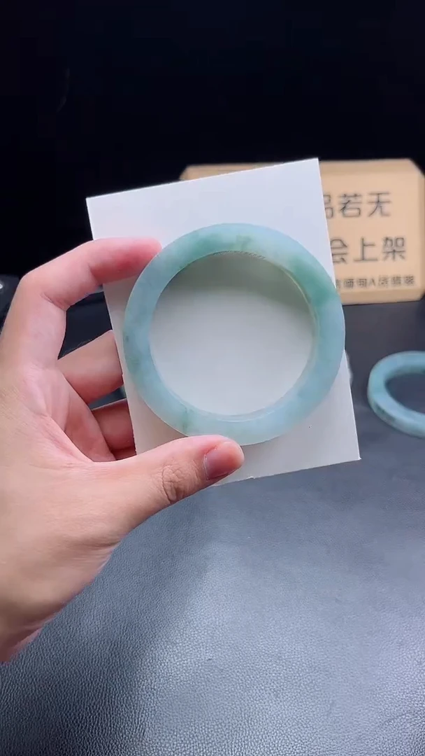 未镶嵌手镯定制翡翠竹**香定制