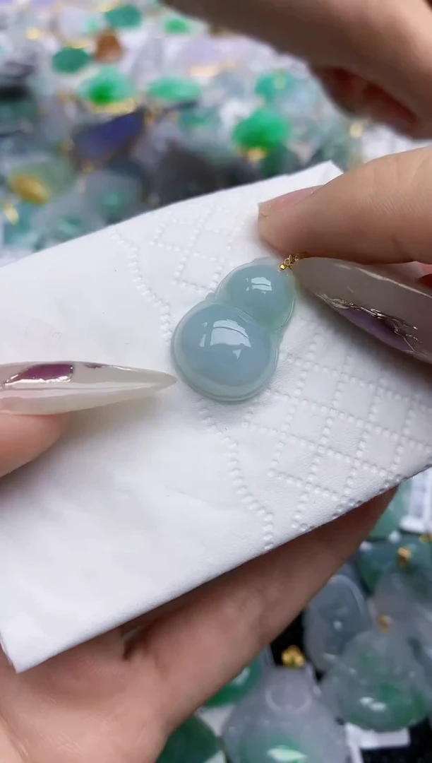 翡翠挂件18K金镶嵌81   天然翡翠A货