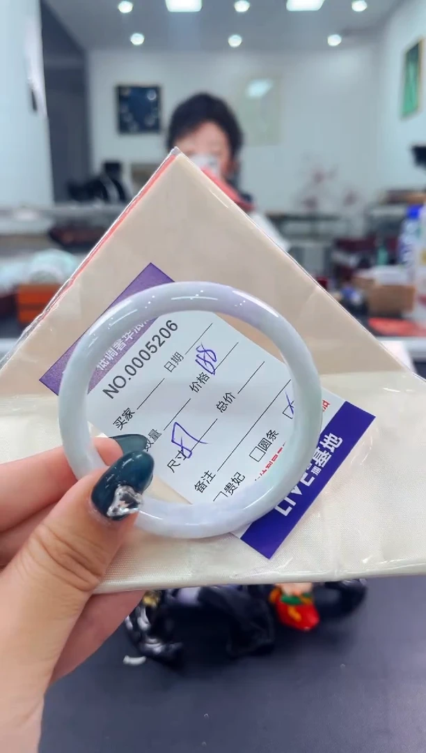 翡翠手镯未镶嵌天然缅甸A货翡翠