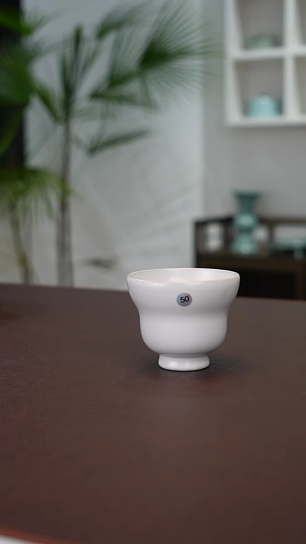 50号月白葫芦杯   微瑕  鱼