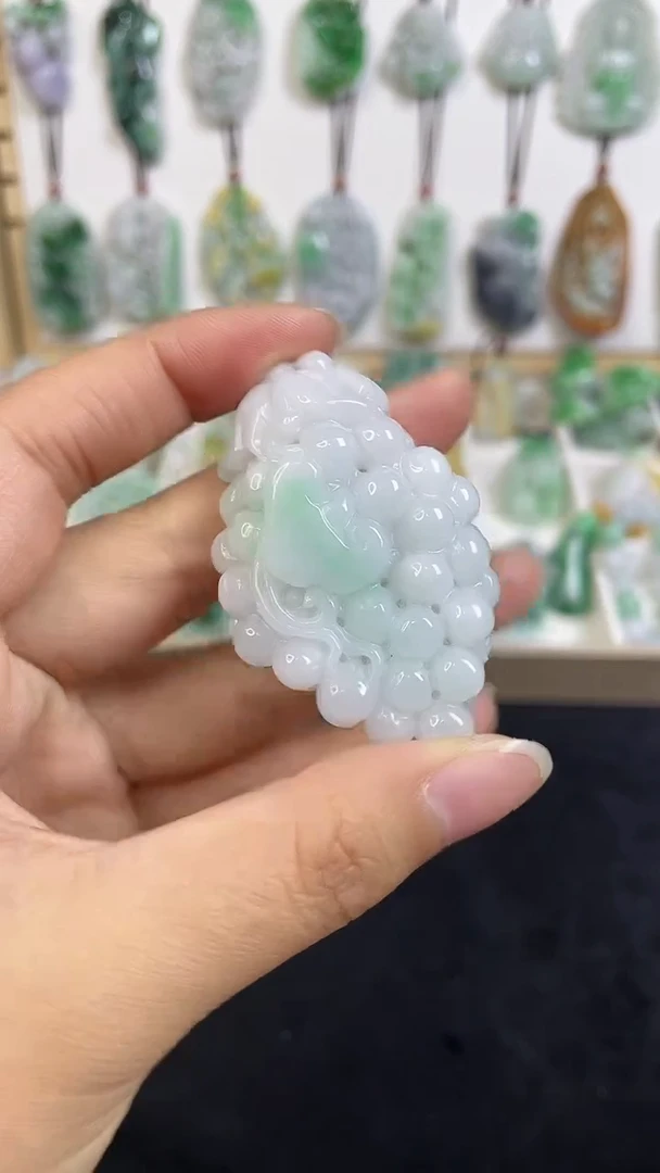 颈饰未镶嵌翡翠1