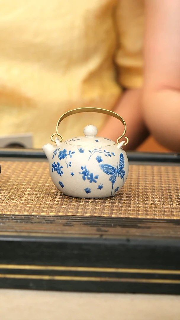 茶壶紫砂ZCY37《青花提梁》白玉段