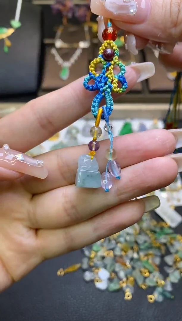 翡翠未镶嵌颈饰净货37347