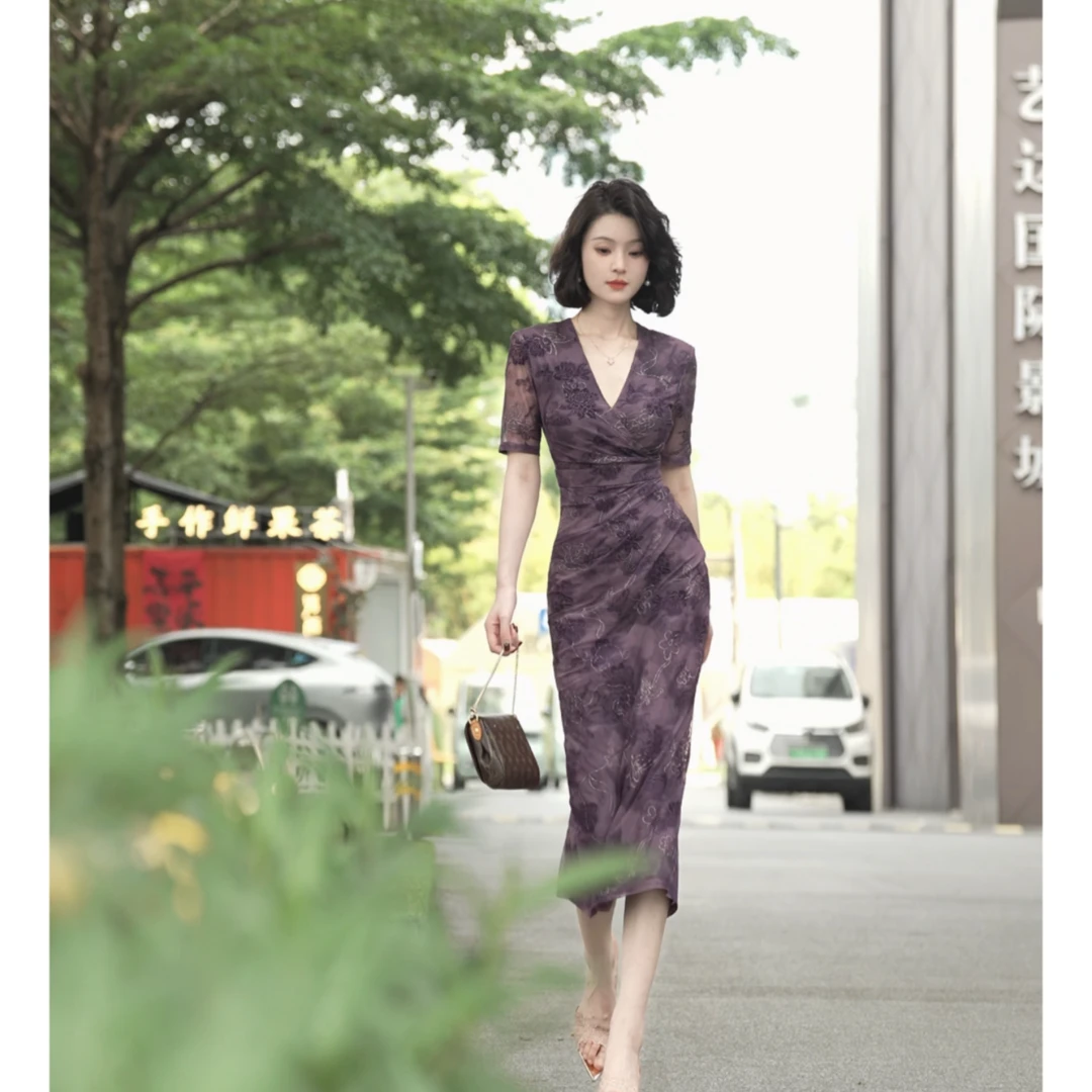彩彩家【紫荆花影】夏季收腰修身日常紫色气质时尚遮肉设计连衣裙