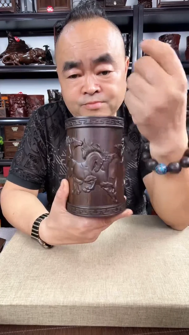 木大马笔筒老李红木工艺品