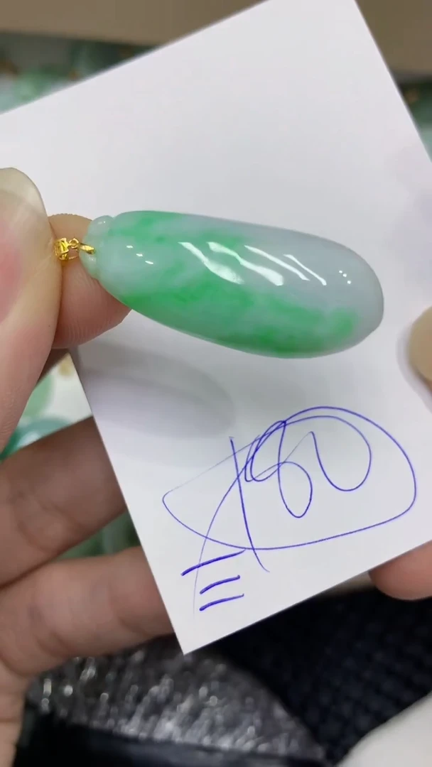 颈饰18K金镶嵌翡翠缅甸A货翡翠