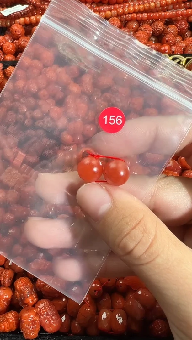 颈饰未镶嵌南红玛瑙1