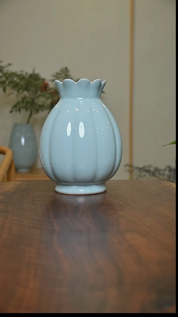 纳福瓶 天青 微瑕 朱家汝窑款