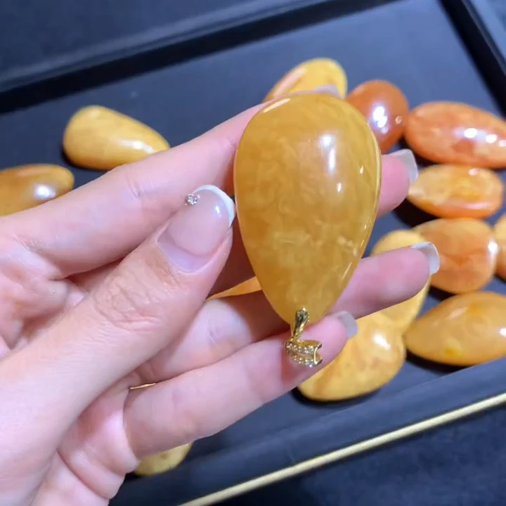 【逍遥严选】琥珀花蜡水滴吊坠*23C/33/多样性发/1件