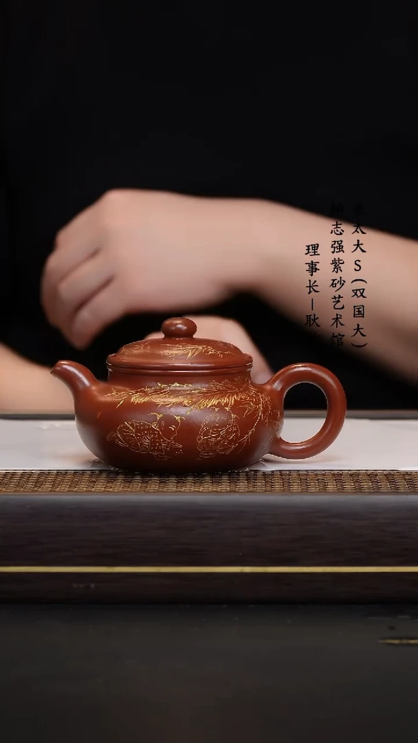 【闪购商品】紫砂茶壶鸡血大红袍仿古人物