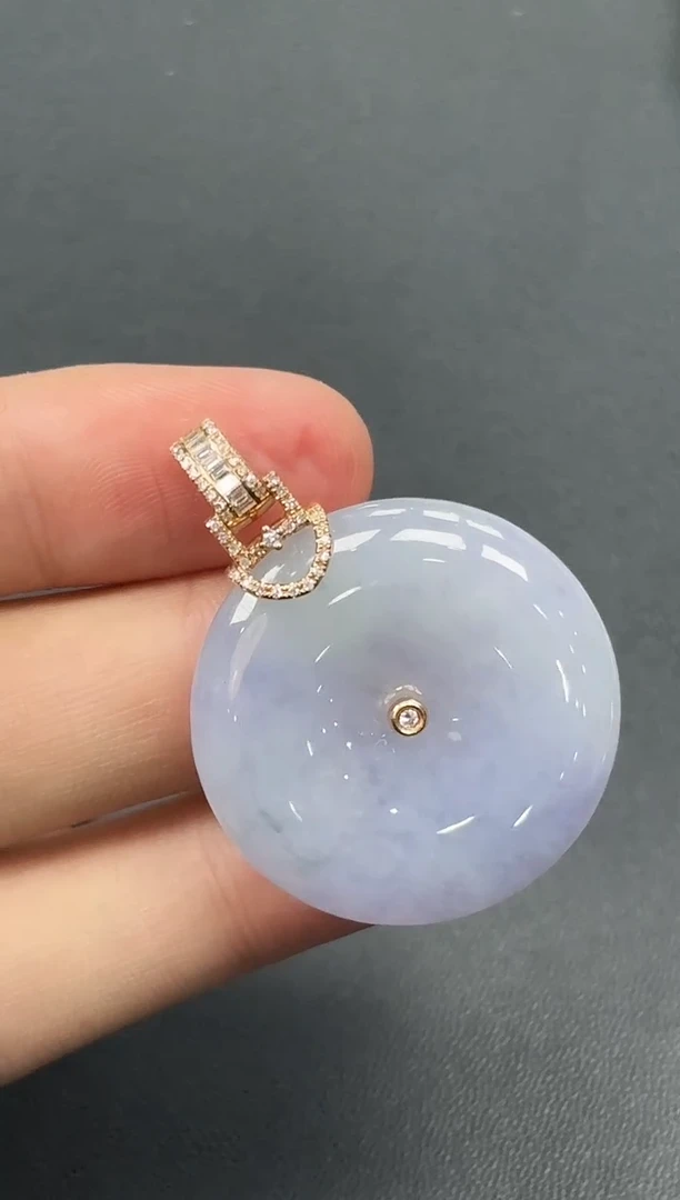 18K金镶嵌挂件翡翠平安扣