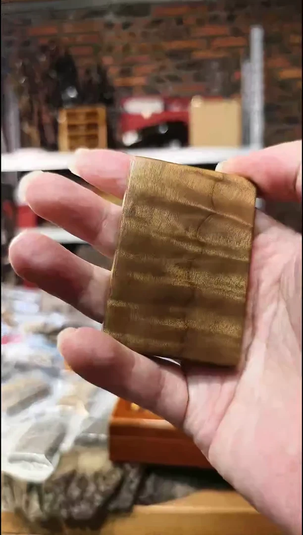 金丝楠无事牌手把件