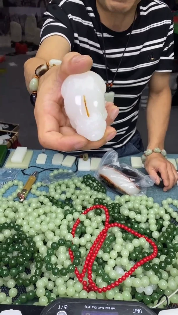 天然玉石未镶嵌颈饰