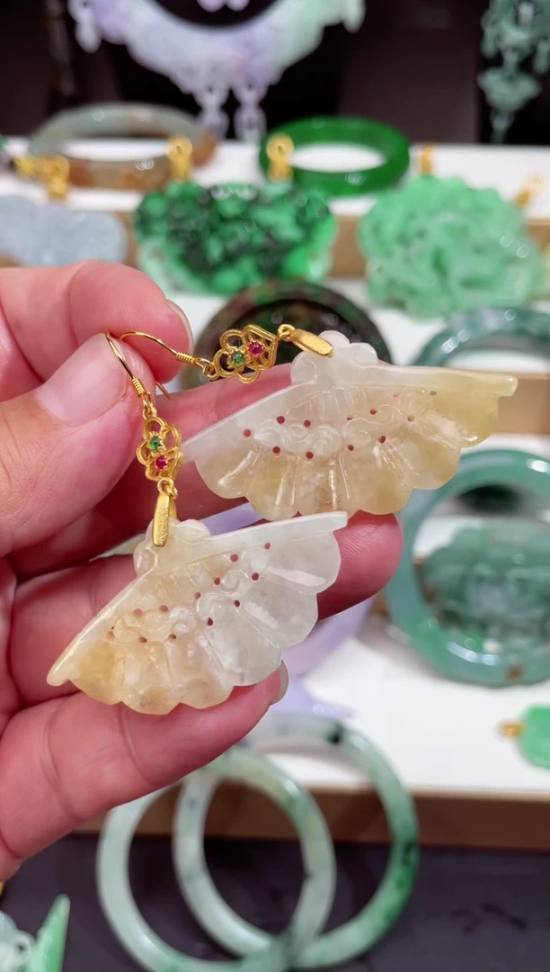 颈饰未镶嵌翡翠耳片