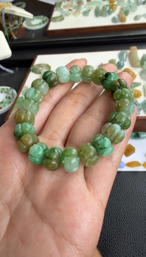 未镶嵌定制翡翠卡**多3980