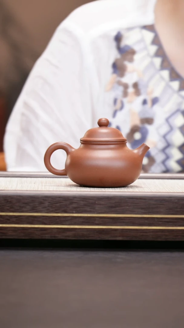 茶壶紫砂老紫泥  容天
