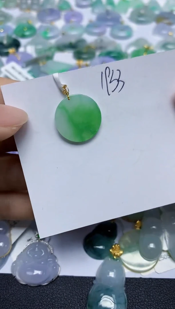 翡翠18K金镶嵌颈饰天然缅甸翡翠A货