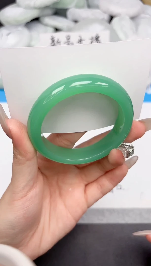 未镶嵌手镯石英质玉116-55-56