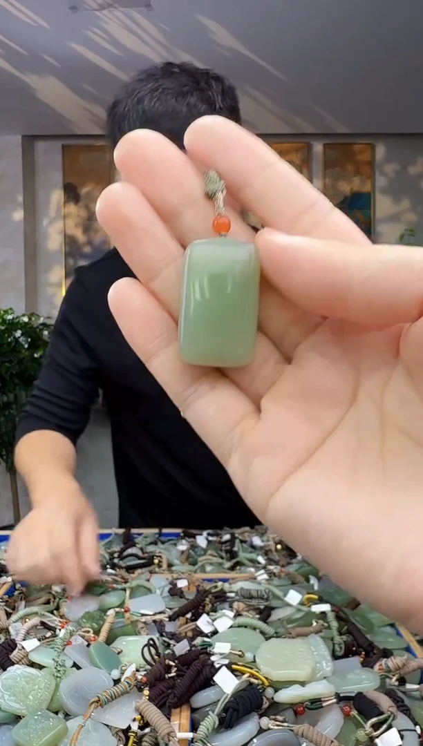 未镶嵌和田玉挂件拍一发一