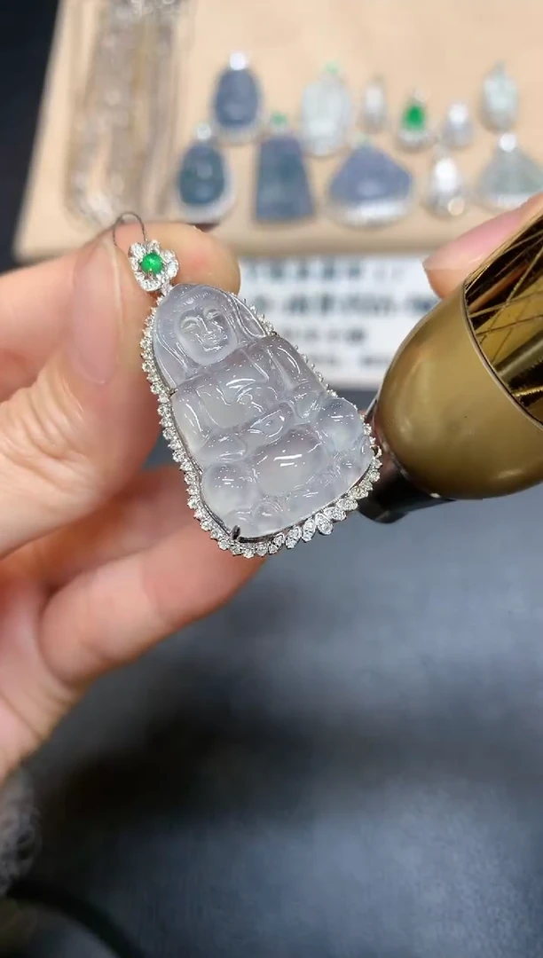 【闪购商品】翡翠吊坠(不含链)18K金镶嵌观音【无服务费