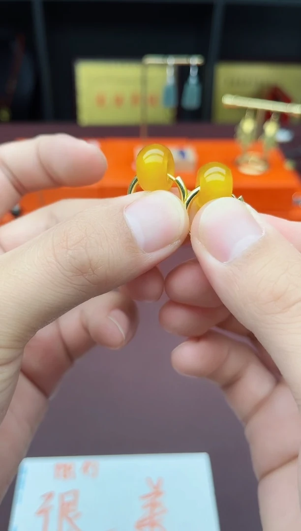 玛瑙/玉髓耳饰未镶嵌536000