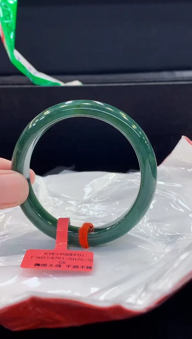 未镶嵌手镯翡翠翡翠手镯