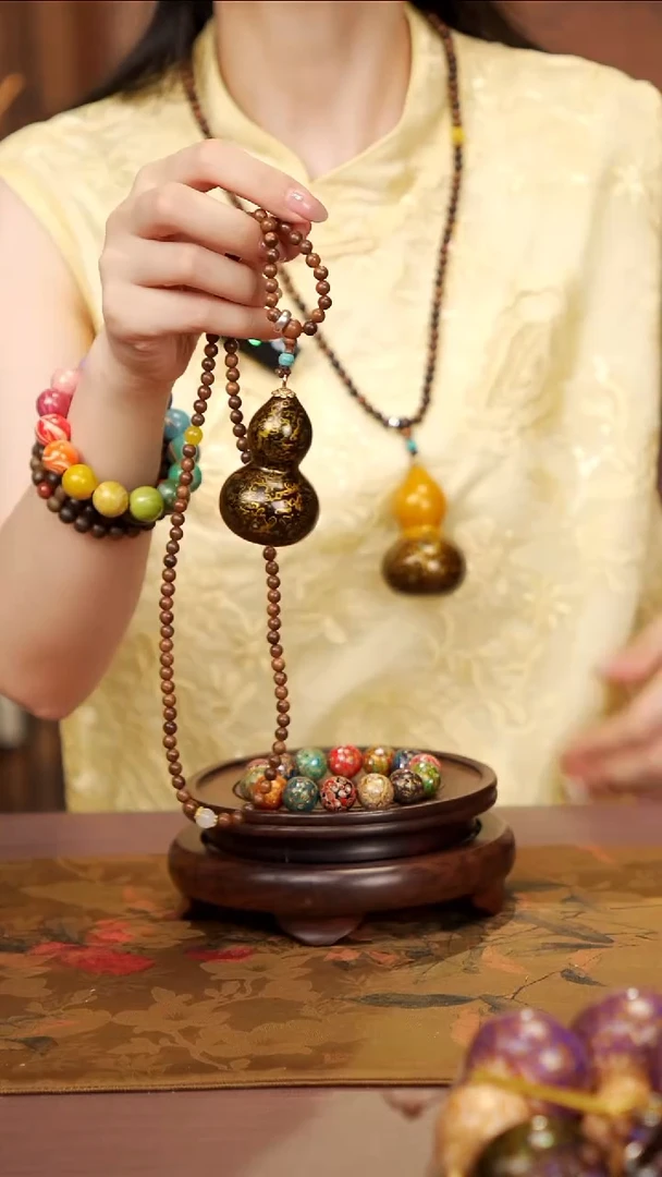 267 易林大漆脖挂小葫芦---148