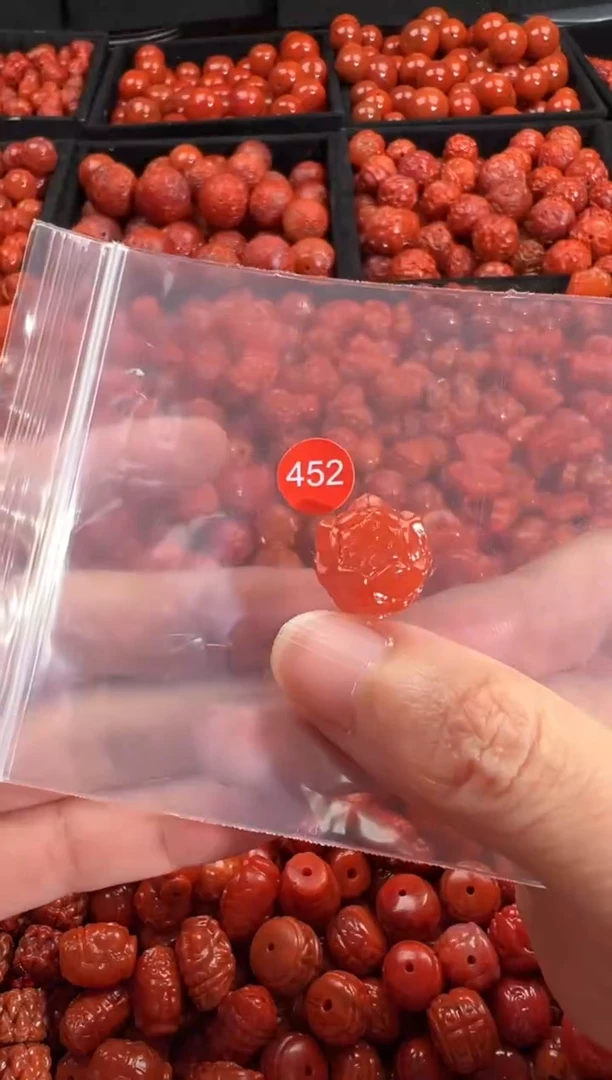颈饰未镶嵌南红玛瑙1