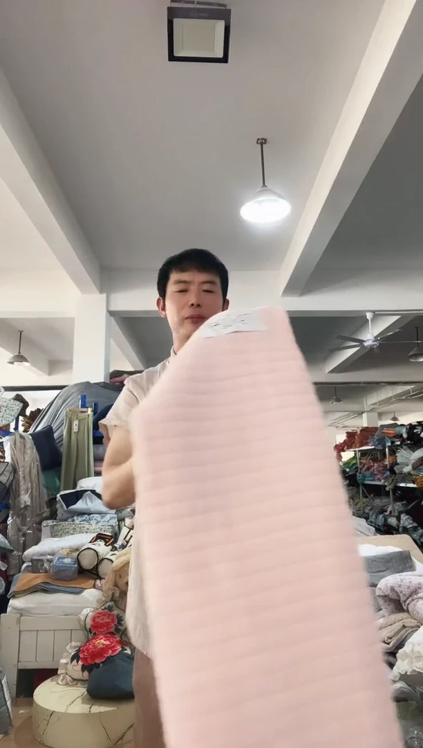 长绒棉A10 粉色直线绗缝床盖173*229 微瑕
