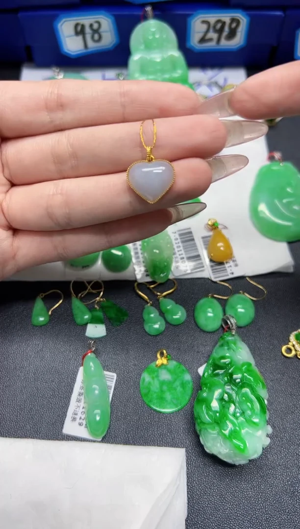 【闪购商品】翡翠颈饰18K金镶嵌Y缅料A货/支持复检/一件