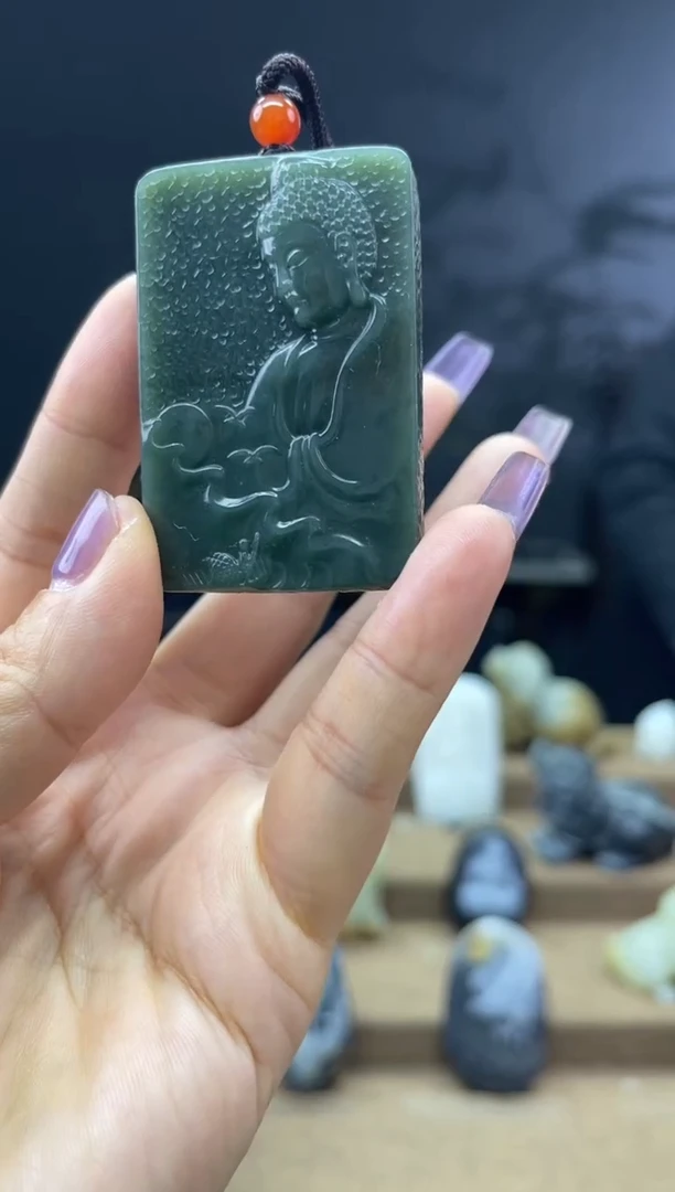 颈饰未镶嵌和田玉1