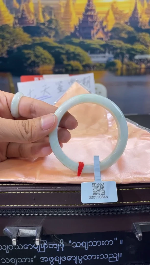 未镶嵌手镯翡翠7