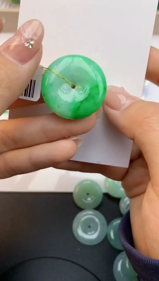 颈饰未镶嵌翡翠天然缅甸a货翡翠百元以上9元证书费自理