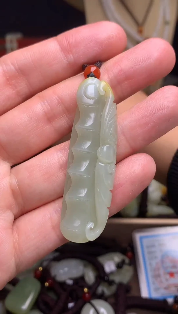 颈饰未镶嵌和田玉新疆料青海料清水和田玉吊坠