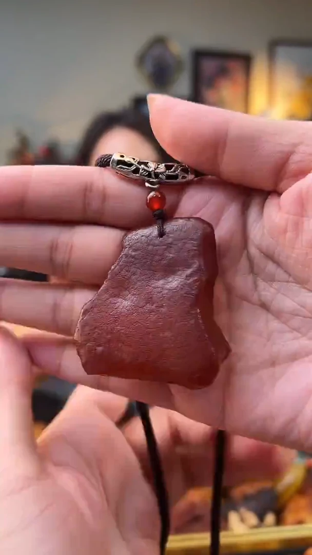 琥珀颈饰未镶嵌吊坠