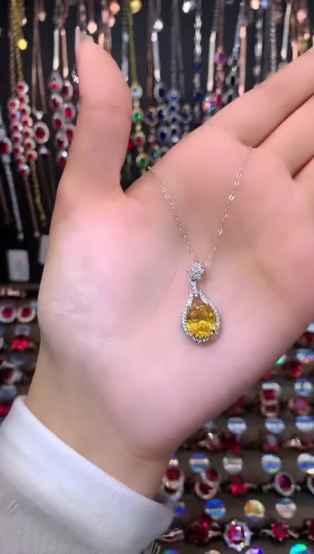 【闪购商品】水晶吊坠(赠链)银S925镶嵌9.11银色