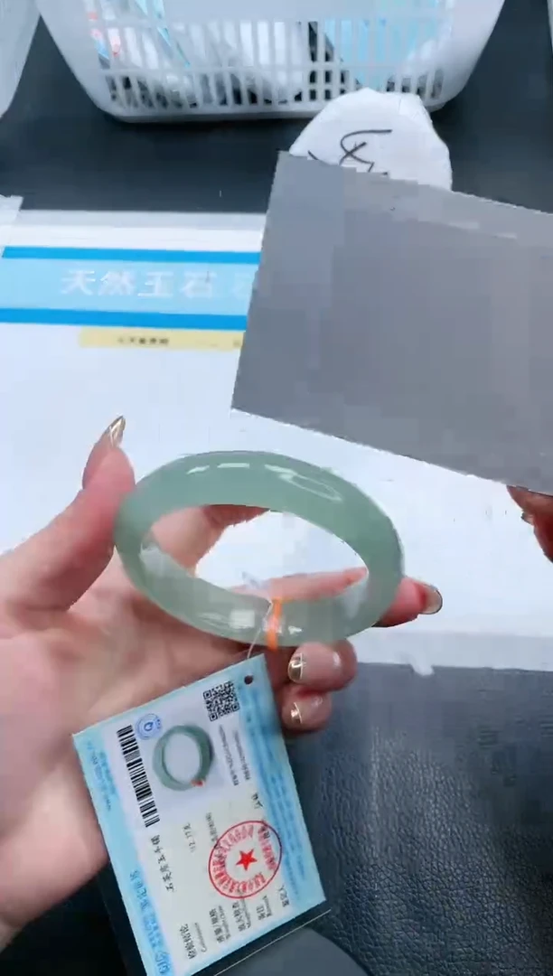 【闪购商品】石英质玉手镯未镶嵌20V463-58