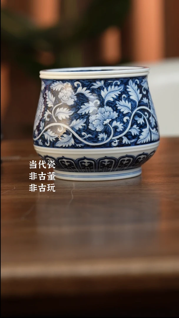阳春白雪蓝底牡丹建水
