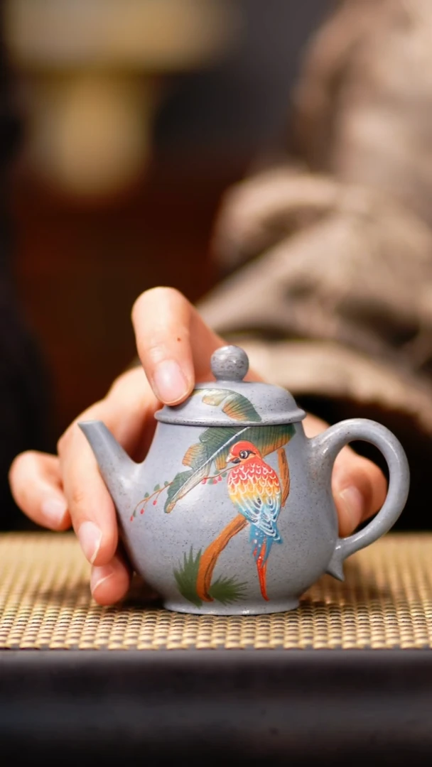 YHY47海蓝泥鹦鹉潘壶