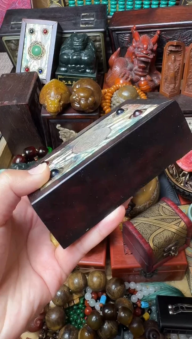 檀香紫檀（小叶紫檀）盒子