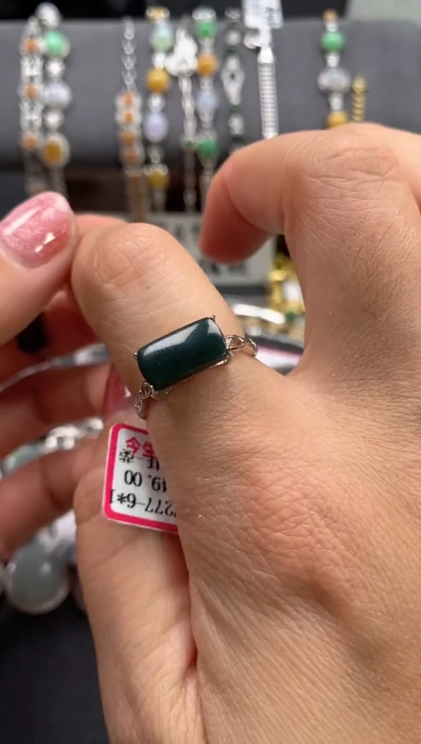 【闪购商品】翡翠戒指银S925镶嵌22222222    9