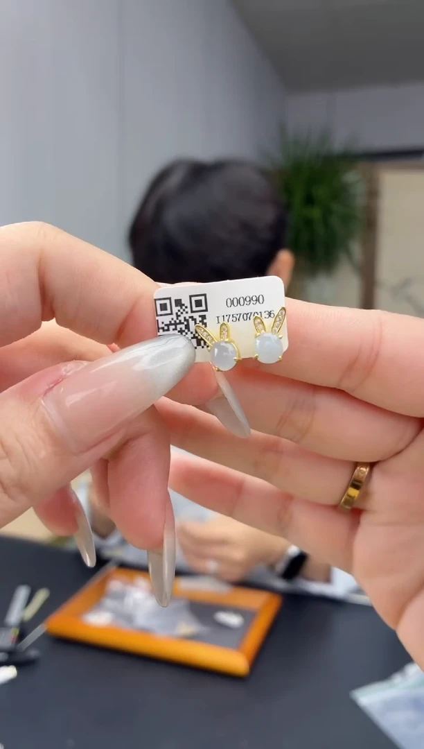 颈饰银S925镶嵌翡翠1111111111