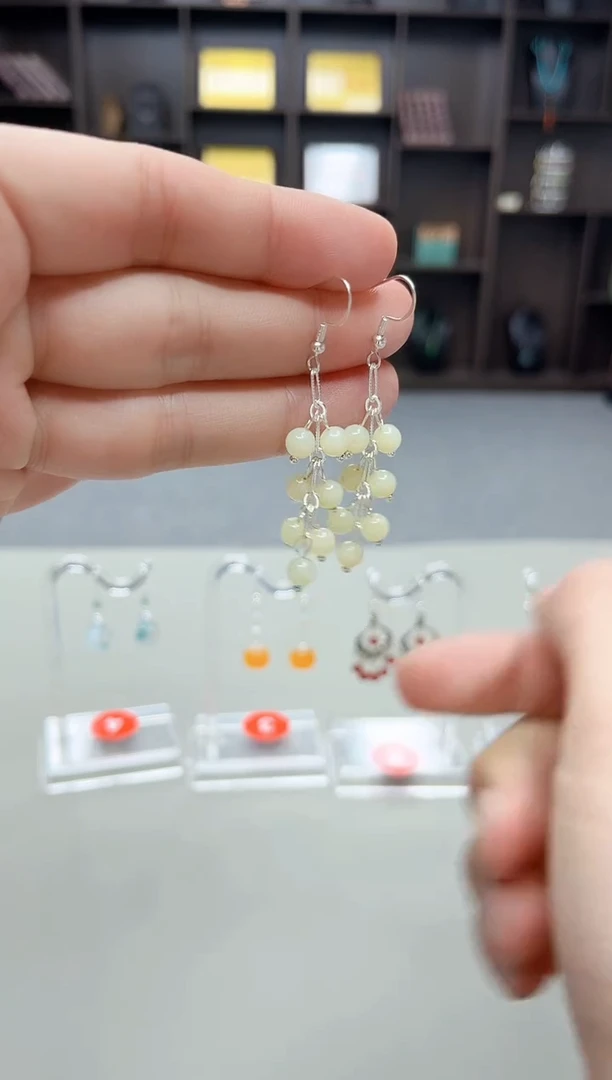 未镶嵌和田玉（青白玉）耳饰H05