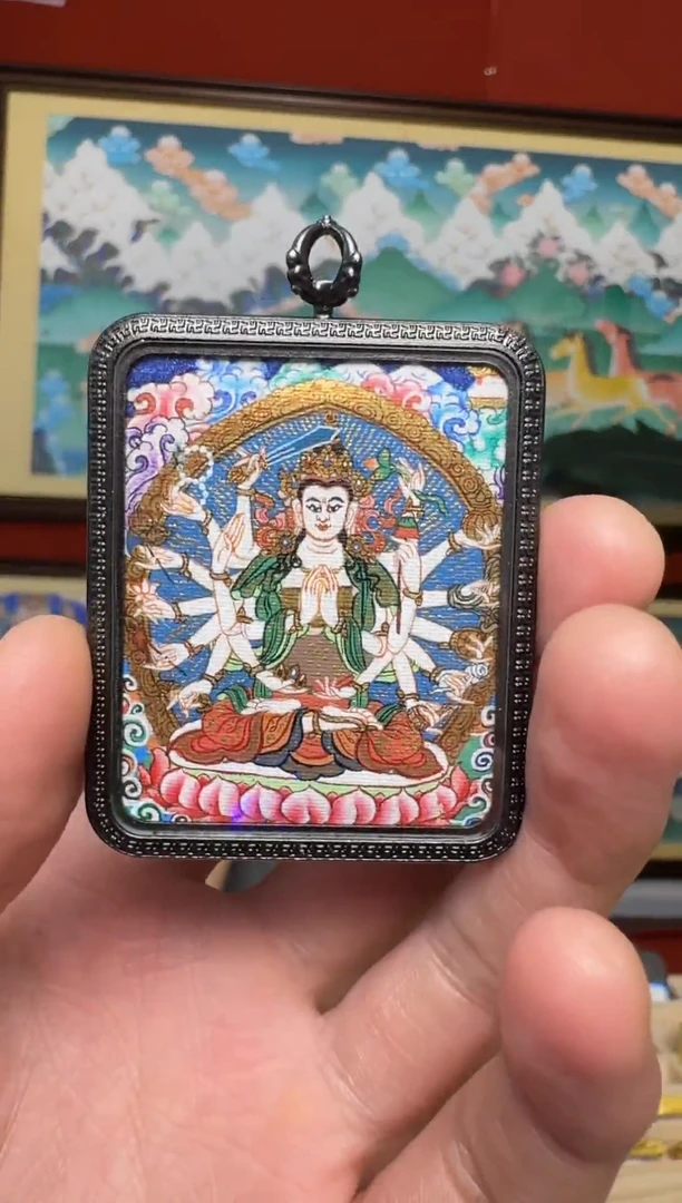 吊坠准提佛母-热贡元旦唐卡画院 娜娜