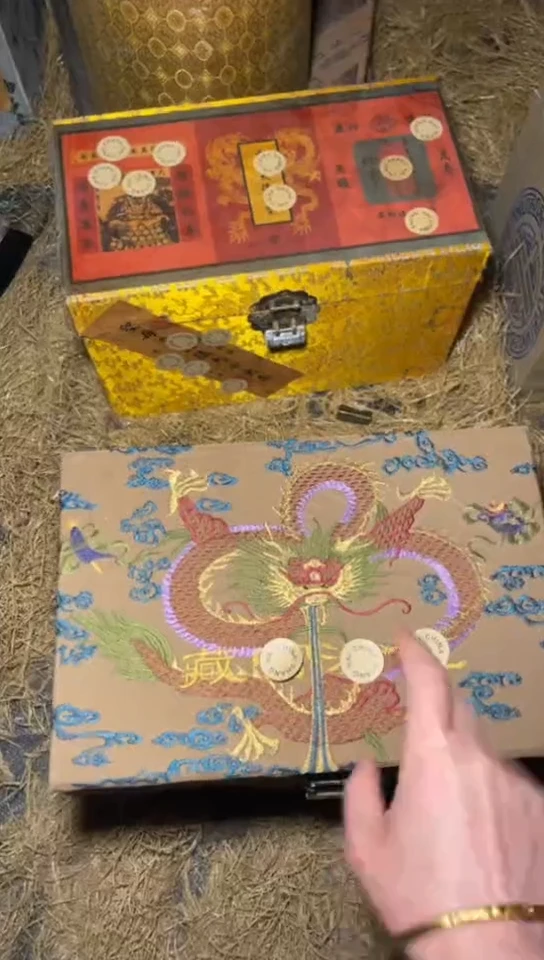 木摆件高端精美开黄龙刺绣盒一件链接