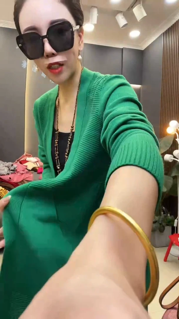 聚酯纤维（涤纶）绿色 开衫