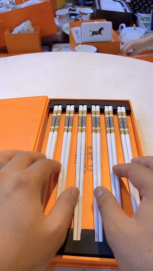 鸿辉家品牌瓷器，京东包邮！
