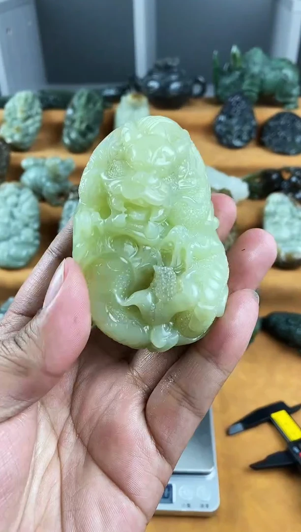 未镶嵌和田玉把件1